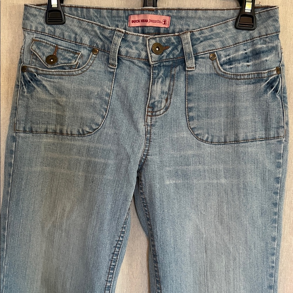 Duck Head Jeans Co. Size 3 light wash back pockets button closures